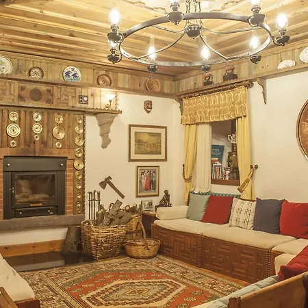 Assos Biber Evi